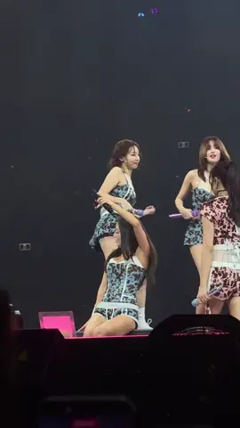 so cute 😌 #twice #najeongmosajimidatzu #twiceinSydneyd2 #twice_thisisfor_world_tour #credittotheowner 