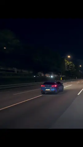 yakali cuek ke orang selucu kamu@?  #xyzcba #lyrics #fouryou 