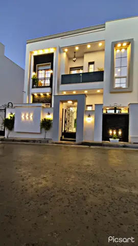 2 فيلات من طابق وملحق بتصميم عصري  متبقي آخر فيلا بسعر ممتاز 🔥 الموقع ليبيا طرابلس عين زارة الجديدة القرقني حي كلها فيلات من طابقين 2025  مساحة الارض : 254 متر  مساحة المسقوف : 265 متر  0921474748 0916360157