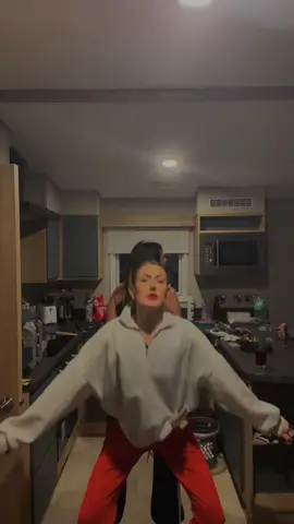 Tried and failed! Messy caravan and family nights. Love ❤️ #familia #mygirl #viral 