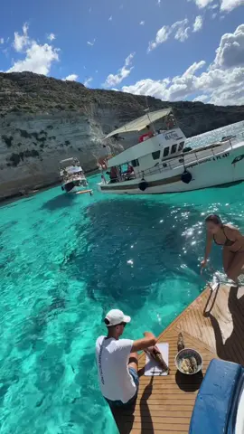 Che fatica la vita in barca a Lampedusa#santuzzalampedusa #lampedusa 