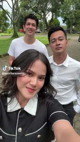 jarang update  karna  dewa sama nico gak bisa Tik tok 😭🤣😭🤣 jangan lupa NONTON DUS JAM 16:55 HANYA DI RCTI putri laraswati @putrilaraswatii 