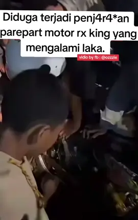 diduga terjadi penj4*ahan part motor rx king yang mengalami laka. infonya di kota kudus jateng. yg ada info bisa menambahi di komen. #fyp #rxking #laka #viral 