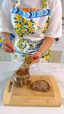 ملعقة وحدة باليوم… تعطي طاقة وتقوّي الجسم معجون التين بزيت الزيتون  وصفة طبيعية من الكنوز القديمة ✨ “معجون التين” غني بالفيتامينات والمعادن، يعطي طاقة للجسم ويحافظ على البشرة والشعر كل ملعقة صغيرة منه كفيلة تشحنك نشاط من أول أسبوع 250 غرام تين مجفف 10حبات تمر  50 غرام جوز (عين الجمل) ¾ كوب زيت زيتون 1 م ك سمسم 1 م ص حبة البركة#tiktokcookbook 