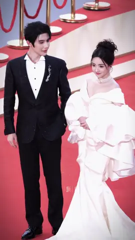 Thảm đỏ hôm nay nè mà tìm được có ít vid à ❤️ #phimngantiktok #demhoiphimngan #xuhuong #fyp 