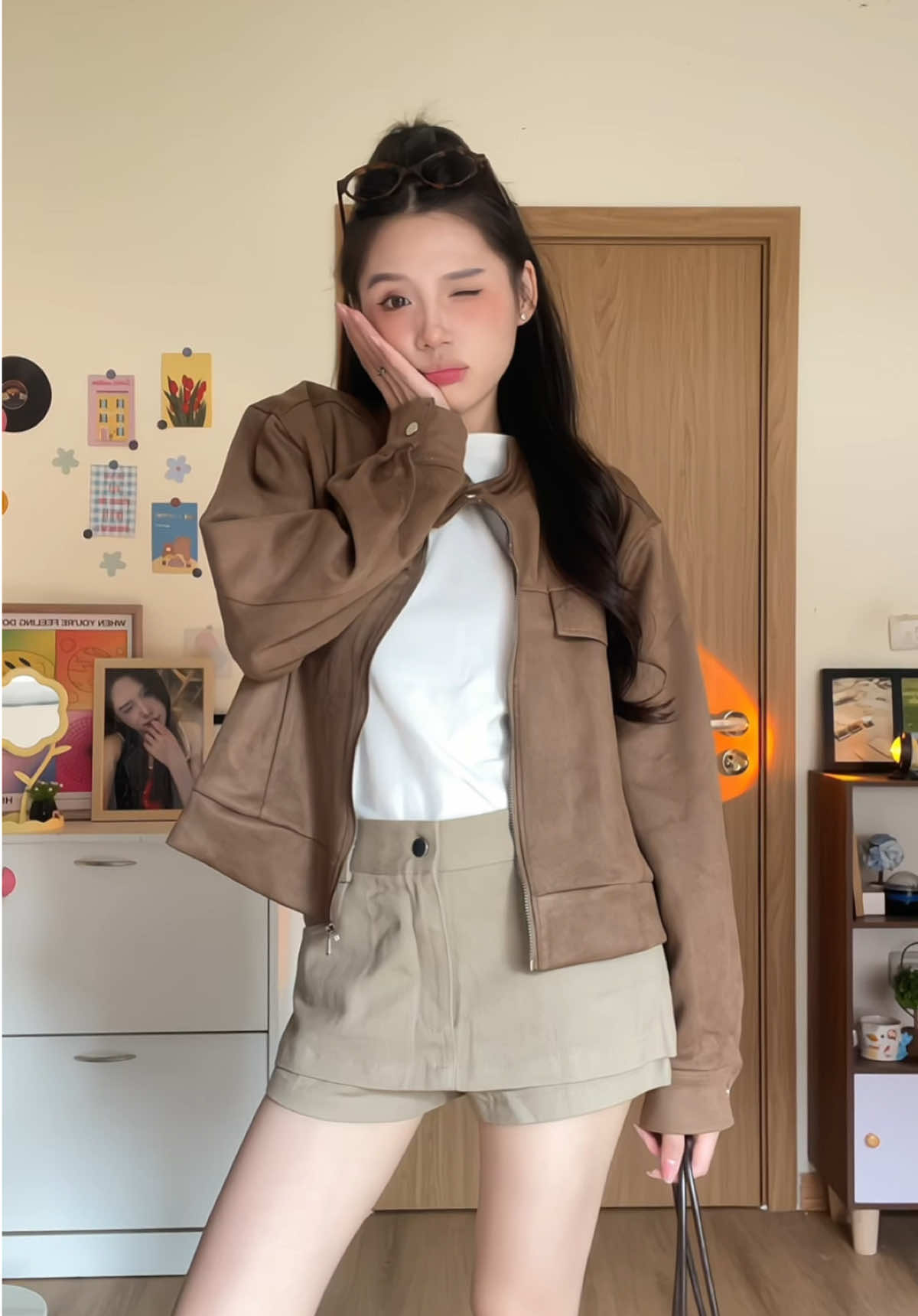 Áo da lộn form vừa này xinh nàaa  #lfl #fyp #outfit #mixmatch #xuhuong @Klngo’s another world 🫧 @Miho 