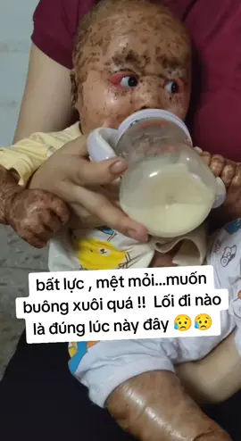 Mẹ mệt quá con ơi 😥😥😥#xuhuong #🙏🙏🙏🙏🙏 #viral #embedangyeu 