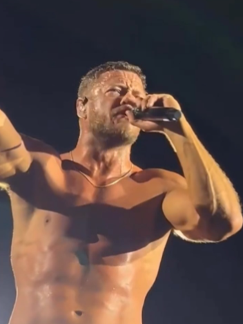 Whatever It Takes by maira__piercer 📍São Paulo, 1/11/2025 #imaginedragons #danreynolds #imaginedragonslive #loomtour