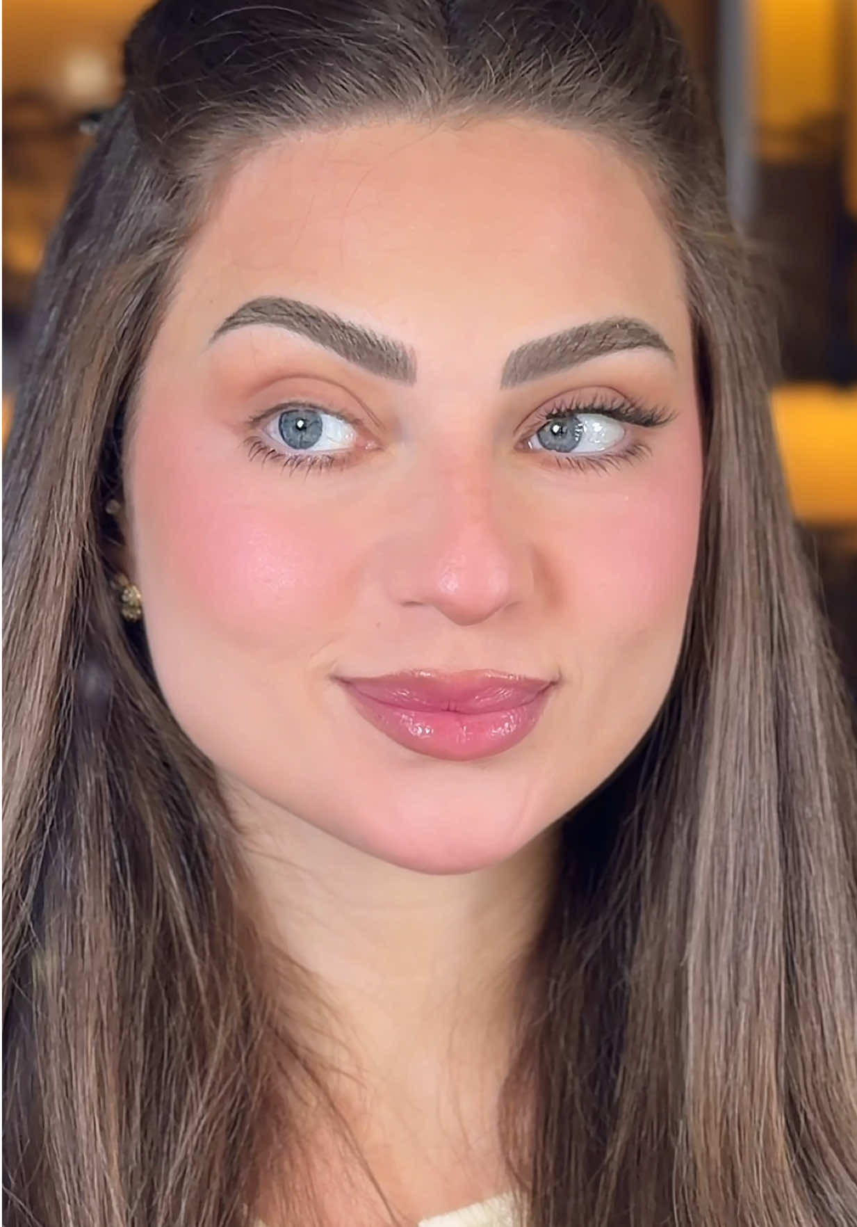 لطلب الرموش المغناطيسية عن طريق الموقع الإلكتروني: @lashango 