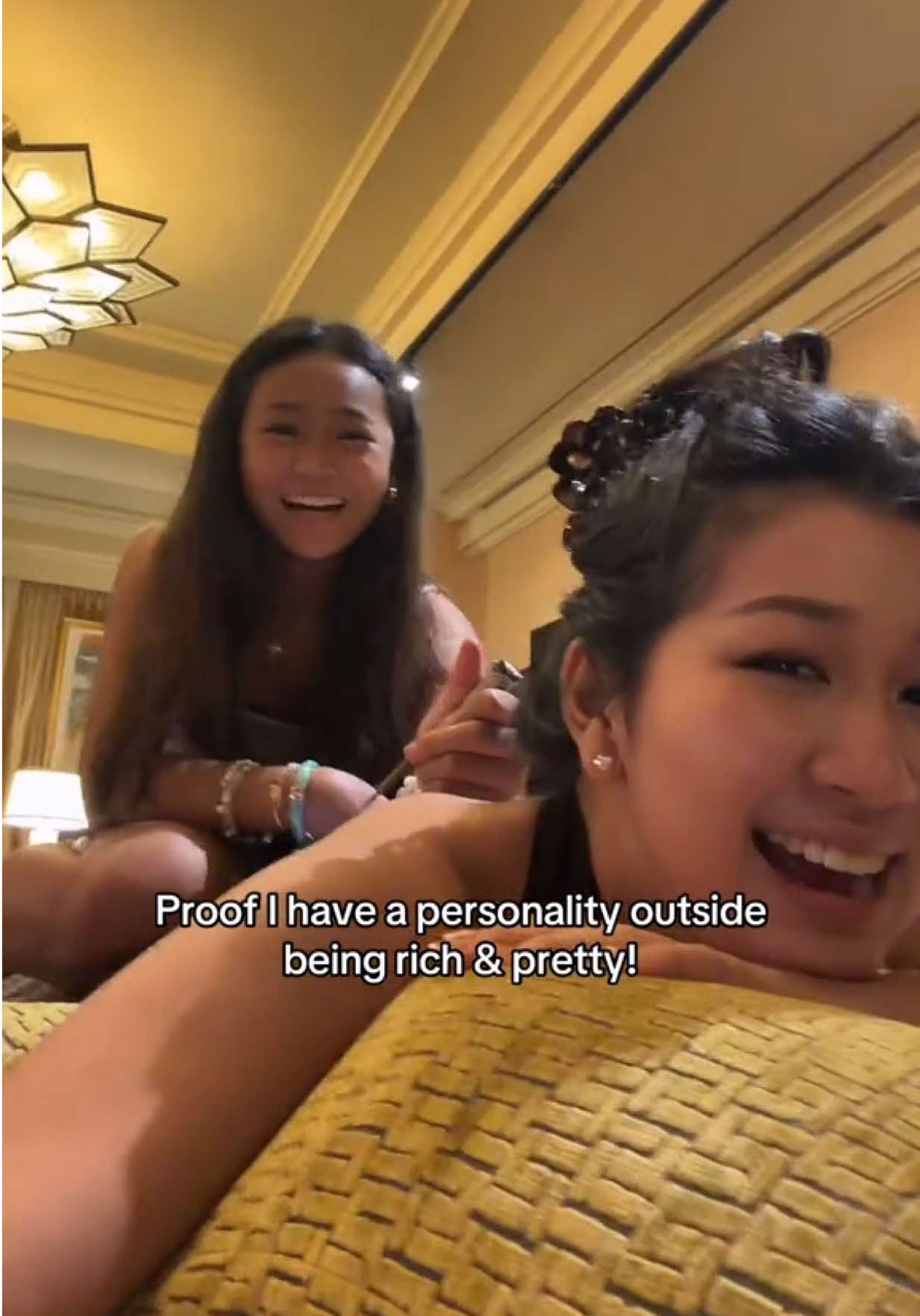 Mini me @notjustelizabeth𖣂 