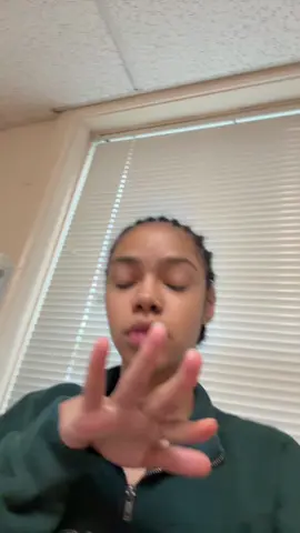 overly buggin 🙄 @Belle #fyp #foryou