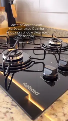 Achei o cooktop que vai deixar a sua cozinha ainda mais linda e elegante na Shopee! 🔥✨ O Cooktop Itatiaia 4 Bocas une design moderno, praticidade e desempenho impecável para o seu dia a dia. Cozinhe com estilo e eficiência.  Garanta o seu agora na Shopee! 🛒 #shopee #comprasnashopee #foryoupage #viral #cooktop 
