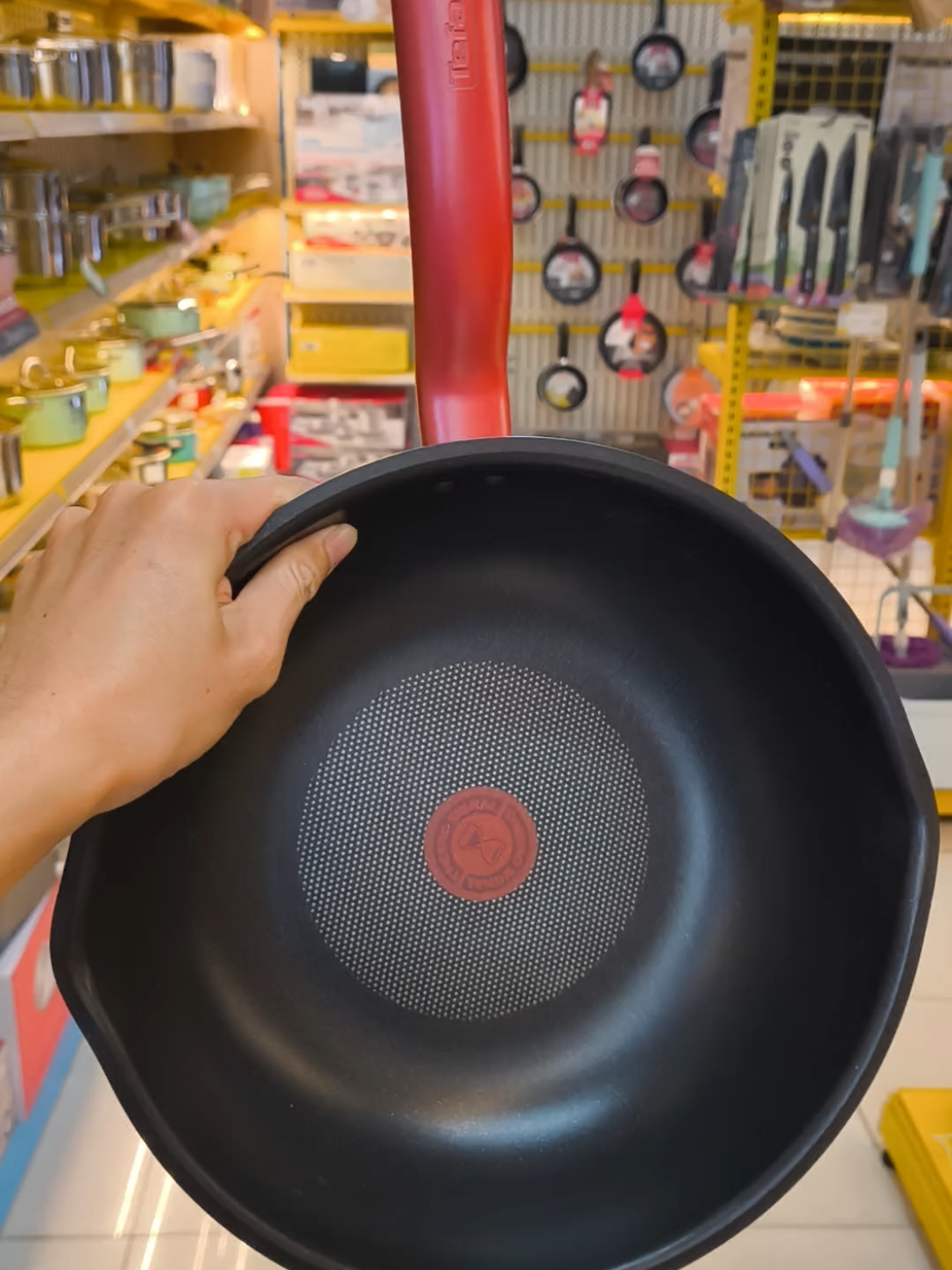 Chào xào chống dính Tefal. Chống dính titanium an toàn. Đun được bếp từ. #xuhuong #dobep #chao#tefal #chaochongdinh 