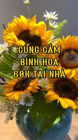 Cuối tuần thw giãn cùng bình hoa rực rỡ chỉ 60k với > lá trong vườn> xốp tận dụng> cúc hoạ mi từ tuần trước vẫn tươi đẹp#Tiệm_hoa_You_Me #chiase #chữalành #phunu #nvnm 