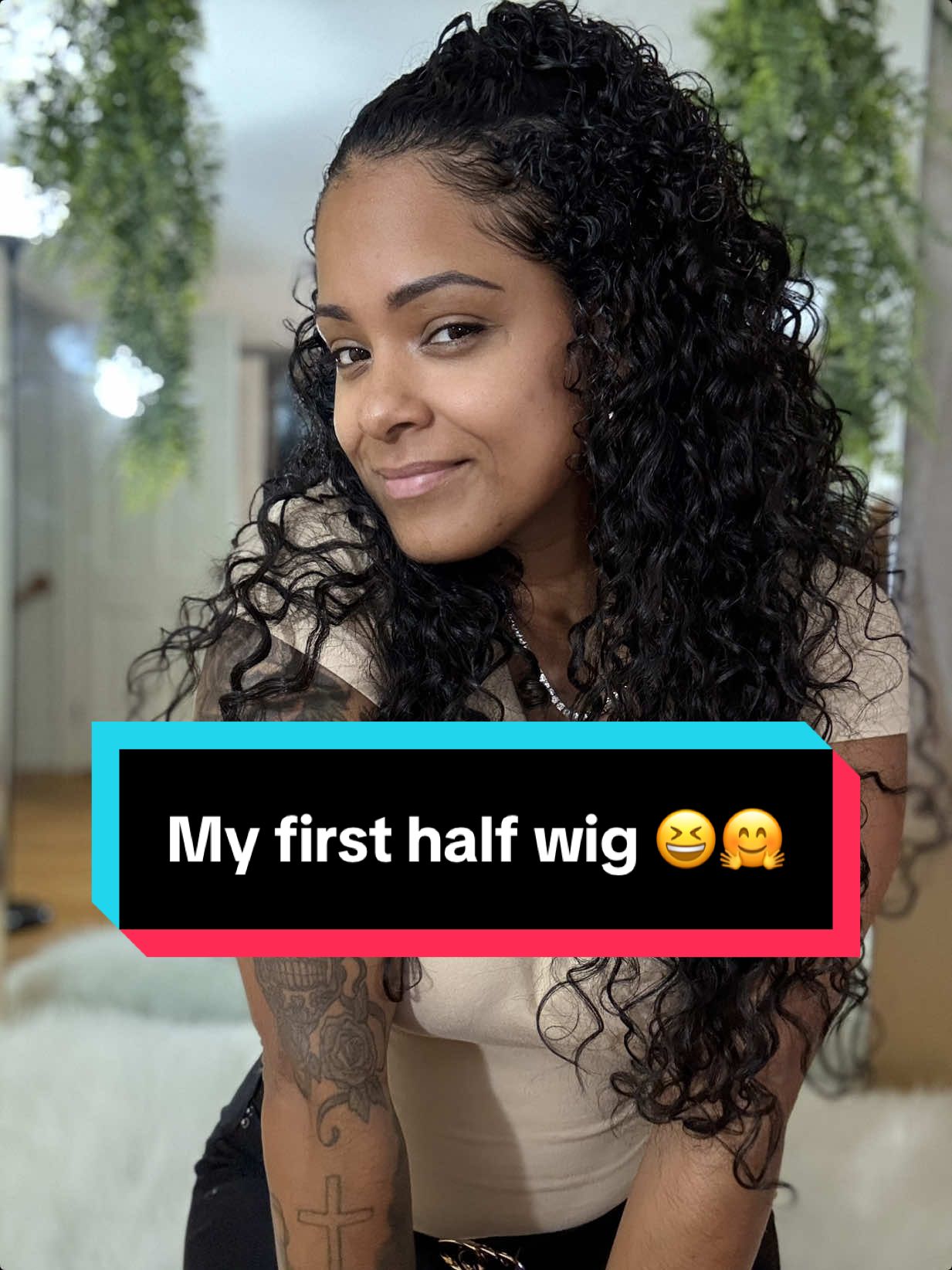 I mean, can you even tell? It blends right in I LOVE IT ❤️ @Frodio Hair #fypシ #halfwigs #curlyhair #frodiohair #frodiowig 