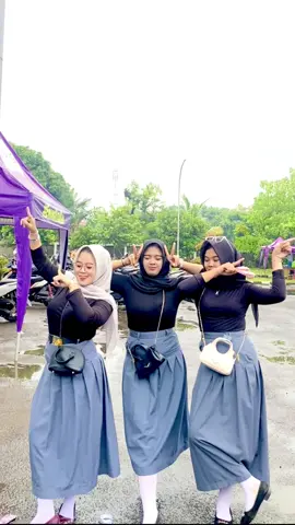 🙇🏼‍♀️🤏🏻