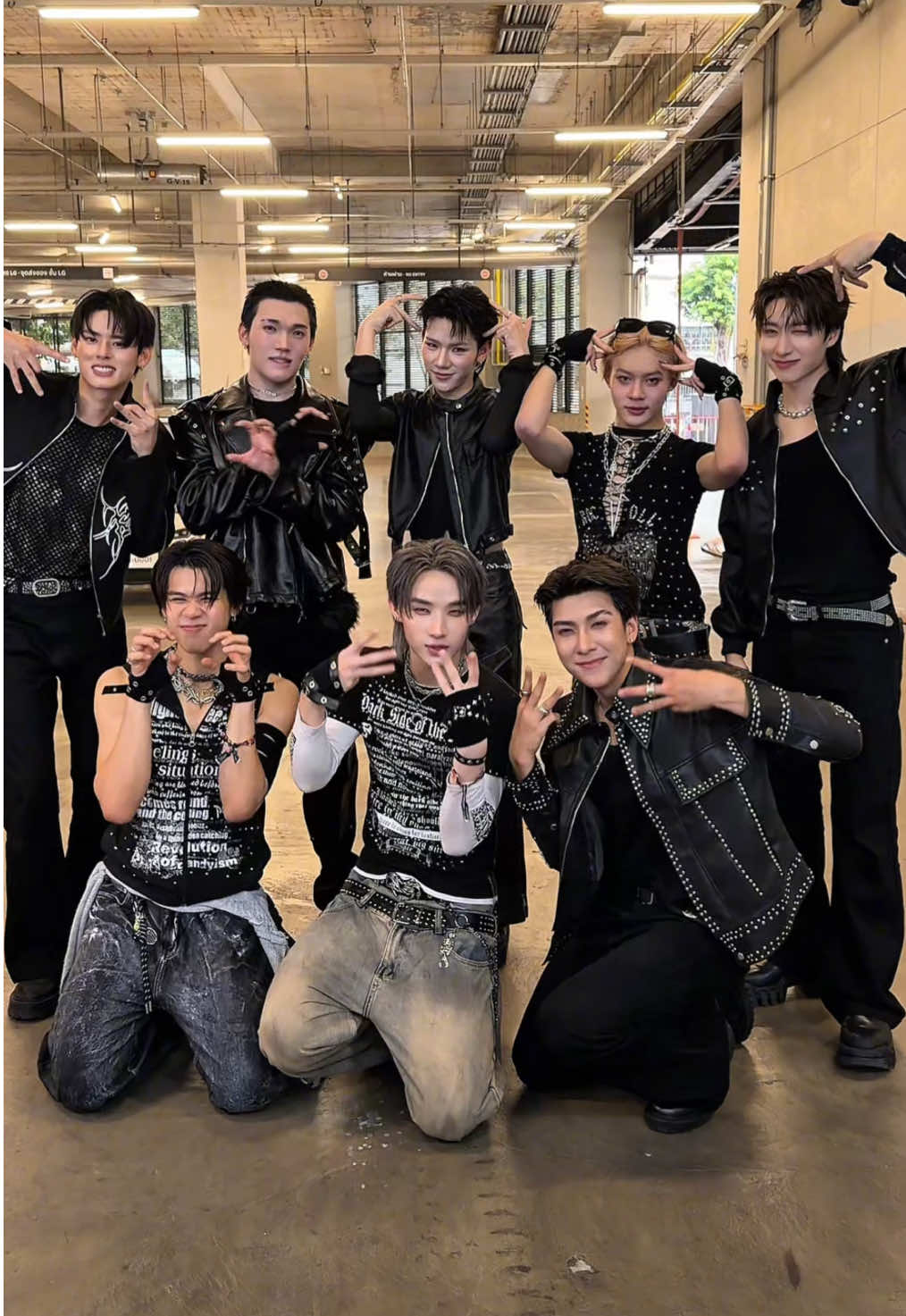 รับเหมียวตัวไหนไปเลี้ยงดีครับ 🐈‍⬛🐺@LYKN  #MONSTERเดี๋ยวเจอเพอเหมี๊ยว #MonsterMusicFestival2025 #PERSES #PERSES_TH #LYKN @KRITTIN ! @ThePluggy @Jungwboo @palmww 