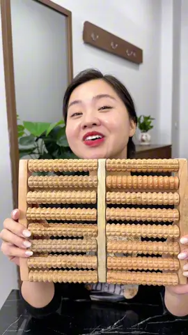 Bàn lăn chân bằng gỗ #banlanchan #banlanchanbanggo #banlanchanmassage #xuhuong #bongbuongbinh