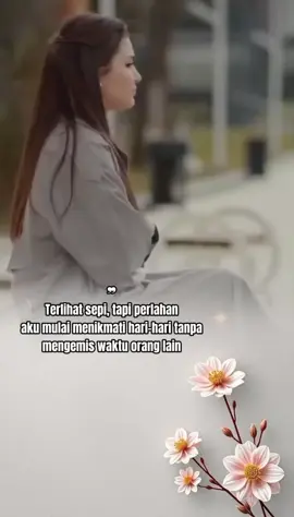 tunggu komandan sembuh total dulu yaaa,, nanti akan aku tunjukan seHyper apa aku dalam mencintaimu😋🤭🤣