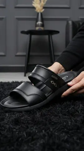 Sandal selop kasual Carvil Wolker ini cocok banget buat kamu yang pengin tampil santai tapi tetap keren. Desainnya simpel dengan bahan berkualitas, empuk dipakai seharian, dan kuat buat jalan jauh. Warna dan modelnya juga mudah dipadukan sama outfit harian kamu. ✨ Nyaman dipakai, keren dilihat, awet dipakai lama — semua ada di Carvil Wolker! #CarvilWolker #SandalCowokKeren #SandalKasualPria #OOTDCowok #LangkahStylish