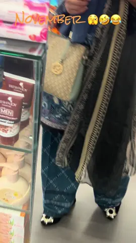 November 🌈 Confused 🤔🫣😂 #foryoupage #fypシ゚viral🖤tiktok☆♡🦋myvideo #hahaha😂😂😂 #funnyvideos #pakistantiktok 