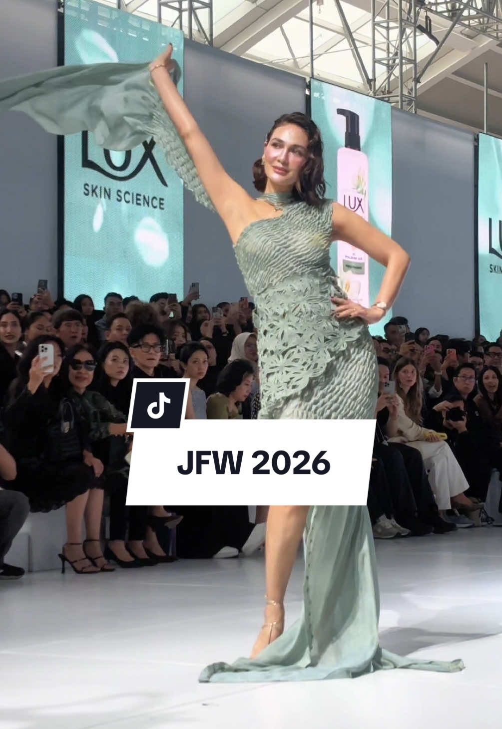 I’m back, 2026! #JFW2026 #LUX 