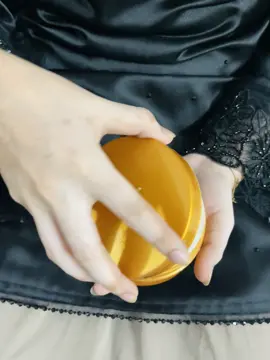 এই রকম বডি চাইলে আমাদের এই বডি কম্বো ইউজ করতে হবে  ⬛ বডি কম্বো এর কার্যকারিতাঃ ◾বডি অনেক দ্রুত অনেক ফর্সা করে।  ◾বডির যেকোনো কালো দাগ দূর করে। ◾বডি ময়শ্চারাইজ করে।  ◾পায়ের হাঁটুর কালো দাগ দূর করে।  ◾ঘাড় ও বগলের দাগ দূর করে।  ◾বডি ভেতর থেকে ফর্সা করে। #foryou #500kviews #vairal #tiktokbangladesh #100k 