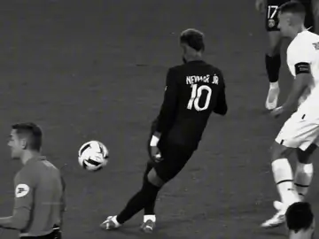 float. #neymar #neymaredit #footballskills #fyp #viral 