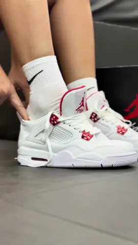 JORDAN 4 METHALIC RED🥵🔥🔥 #fypシ゚j4methalicred #methalicred #jordan4 