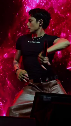 a black-haired version of Ken Suson doing this choreo is getting me crazy 🫣🫠🔥 HIMLAY MALALA ZER 😭 #sb19_ken #sb19 #felip #sawworldtourbangkok #crimzone 