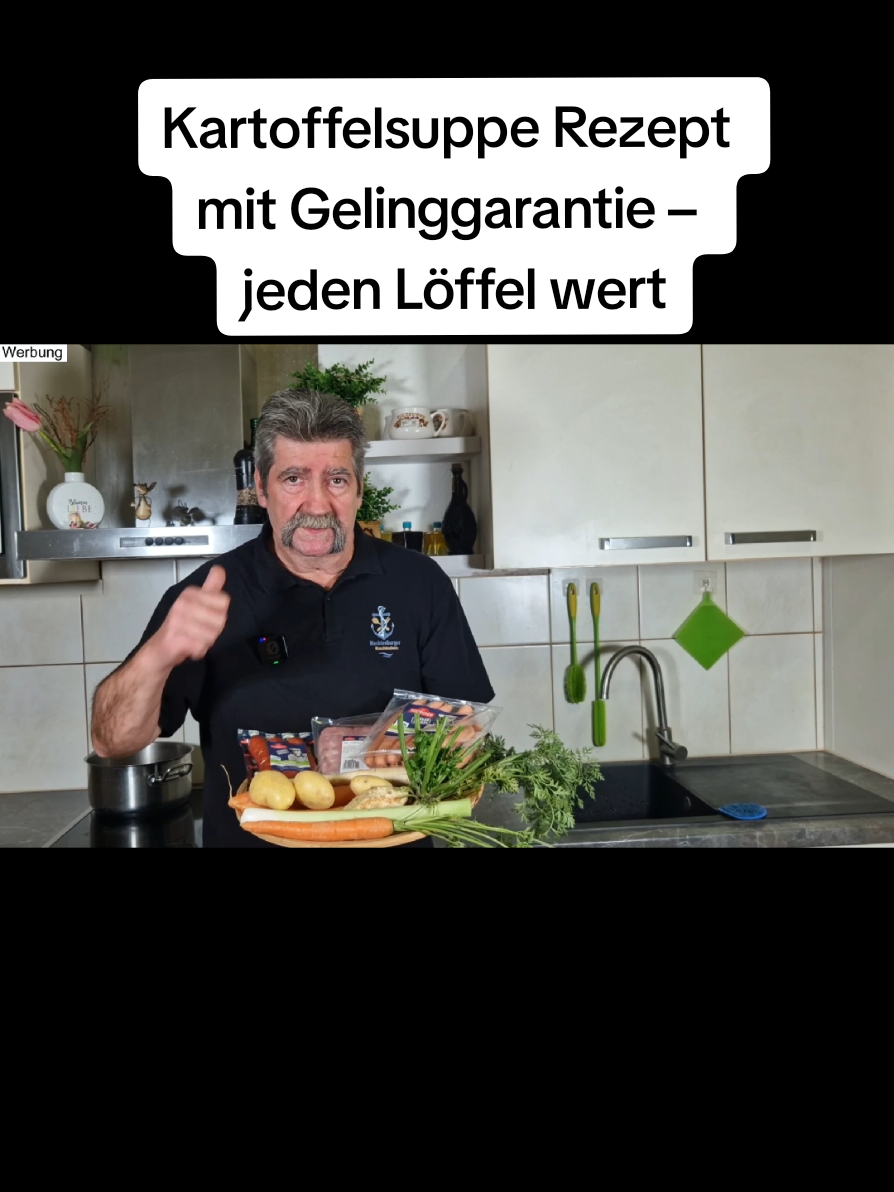 (Werbung) Heute gibt es ein Kartoffelsuppe Rezept mit Gelinggarantie, das wirklich jedem schmeckt und dir beim Nachkochen den perfekten Genuss nach Hause bringt. Wir zeigen dir, wie aus einfachen Zutaten und hochwertigem Schinkenspeck, Schinkenknacker und Wiener Würstchen von 