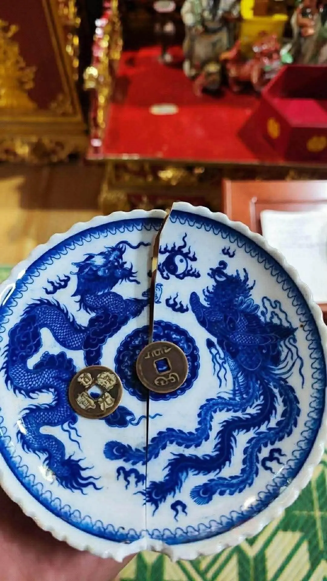 e đang định xin chúa cầu tình duyên mà gặp thế này thì có được chưa mọi người 😄