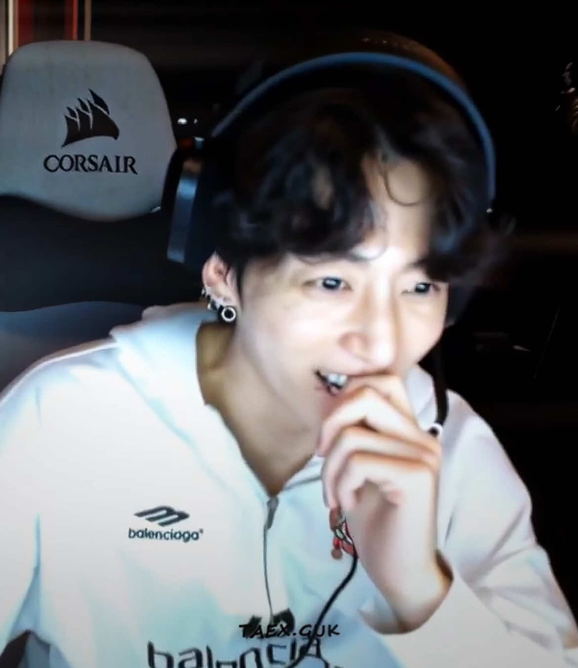 the most unemployed employee ever bc wdym he was almost 6h live today?? | #jungkook #jeonjungkook #fyp #viral #btsedit  || jungkook gaming. jungkook live. jungkookedit. jungkook gaming edit. unemployed jungkook.