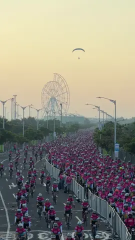 ¡Un río de emociones pintó de rosa a Barranquilla en este Carnaval del ciclismo! #ElGiroDeRigo 🩷🚴