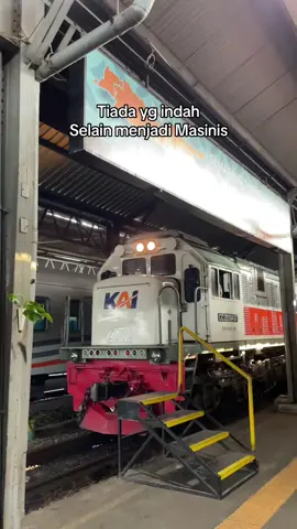 final chapter nya tetap masinis🔥🥰#kaiindonesia #masinismuda #lewatberanda #railfansindonesia #nyepur 