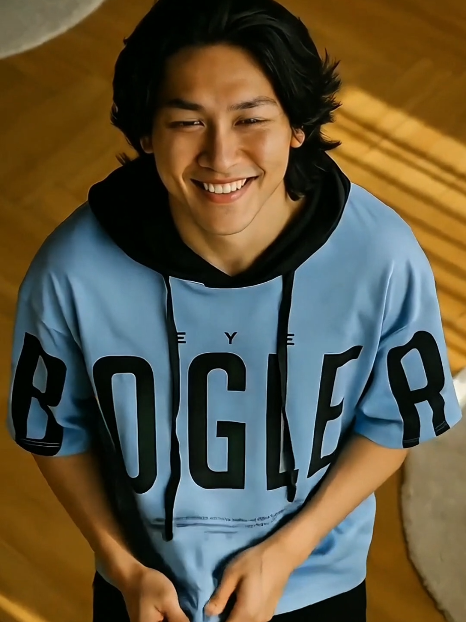 Membalas @jh0nyskandar  “Seriusan lo belum punya Kaos Hoodie Lengan Pendek Oversize ini? 👀 Ini yang lagi dipakai anak-anak hits biar makin glow up!” #kaosmurah #kaoshoodie #kaosoversize #kaospria #kaoskeren 