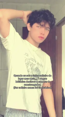 A nova estetica KKKKK #vogue #solteiro #namoro #iconic #2000s 