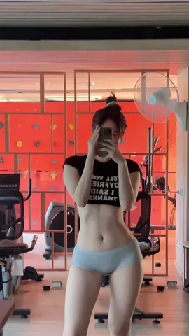 #เทรนด์วันนี้ #ปั้นหุ่นแซ่บ #ออกกำลังกายที่บ้าน 