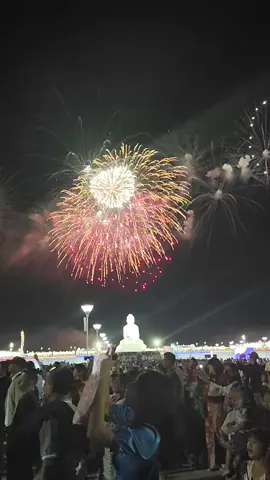 #မာရဝိဇယဘုရား🙏 #တန်ဆောင်တိုင်မီးပုံးပျံပွဲတော် #နေပြည်တော် 