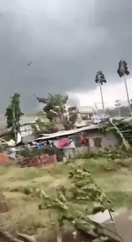 angin puting beliung petung Sewu ndau malang #putingbeliung #petungsewundau #fyp