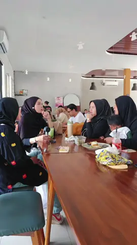 pertemanan dikampus Hijau, Kemana-mana bareng, Sampe bolos kuliahpun bareng