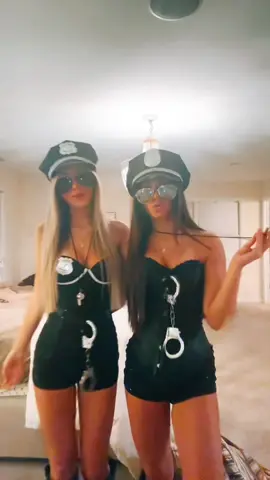 srry two posts ❤️ #halloween #cop #samantha 