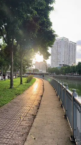 Cảnh Chiều Kênh Nhiêu Lộc