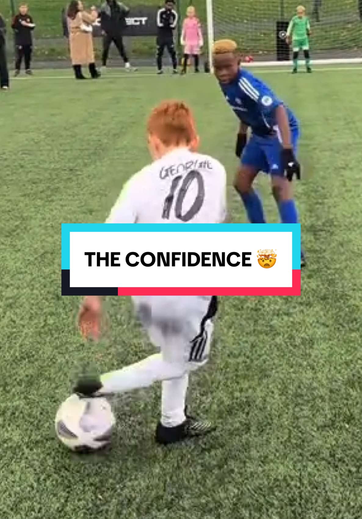 The confidence of these kids 😂 Wicked 1v1 showdowns with @The Streetz Football #1vs1  #skills #footballtogether #fyp 