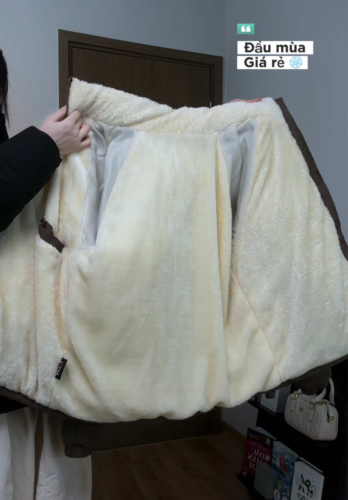 Mua đầu mùa cho rẻ ấy mn ơi ❄️🍒✨ #xuhuong #aophaolotlongcuu #aophao #muadong #meozbasic 