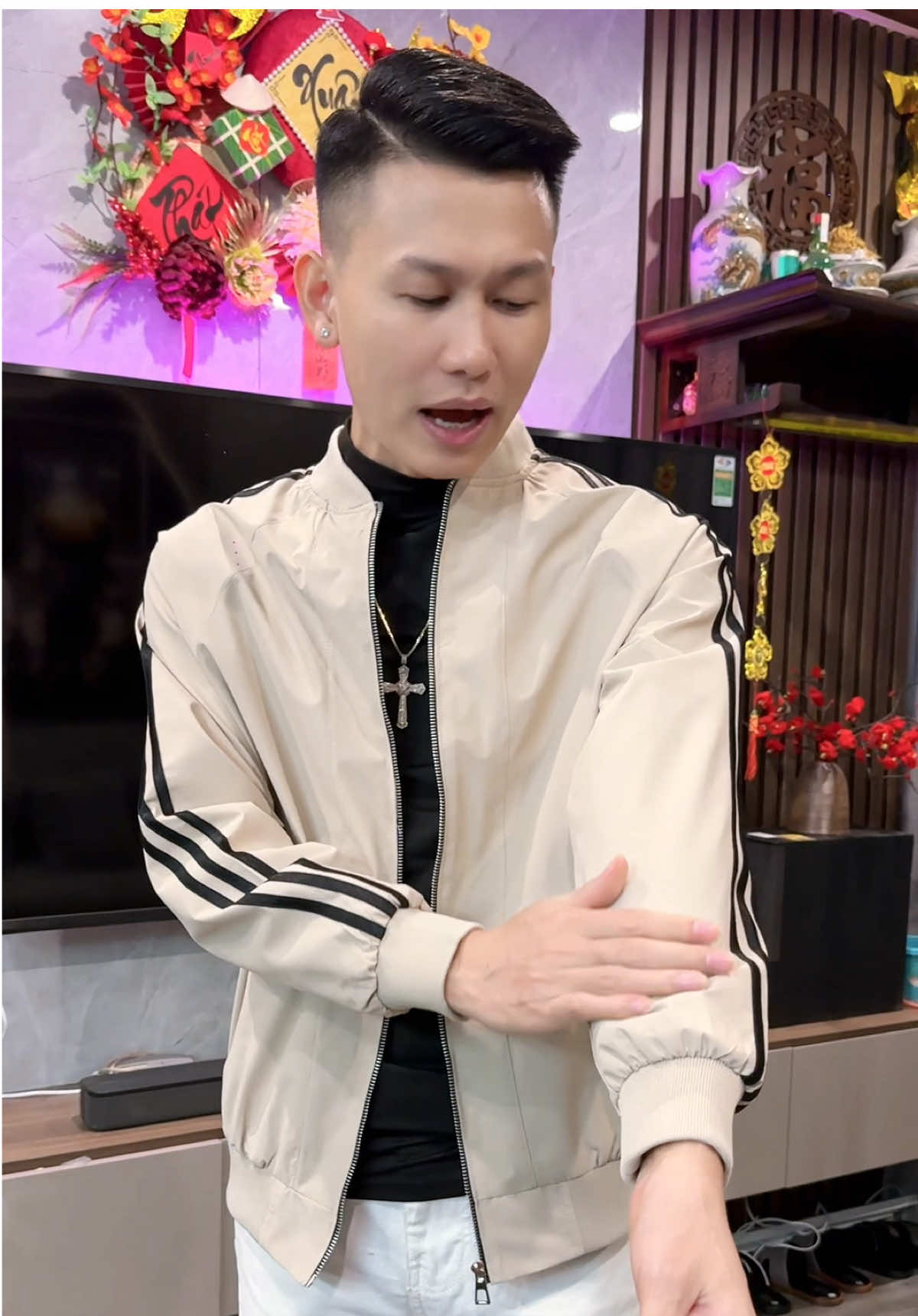 Áo khoác bomber hot #duythuong #aokhoac #thoitrang #thoitrangnam 