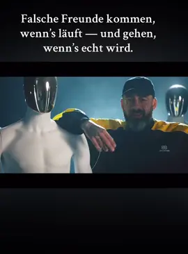 Am Ende merkst du, wer wirklich hinter dir steht. #viral  #fyp  #foryou  #zitate  #sido 