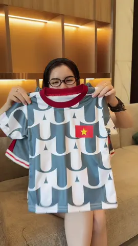 Quần áo thể thao bé trai