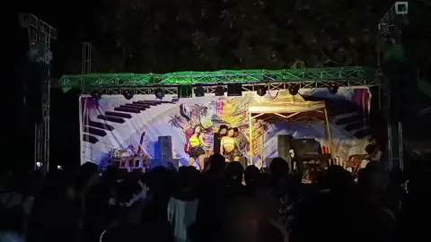 င့တို့ပြည်မှာတော့ ရှယ် ဖြုတ်နေပီ.. #ပြည်တန်ဆောင်တိုင်ပွဲ😍  #ပေါ်ရောက်စမ်းကွာ😒👊တင်လိုက်ပြီ 