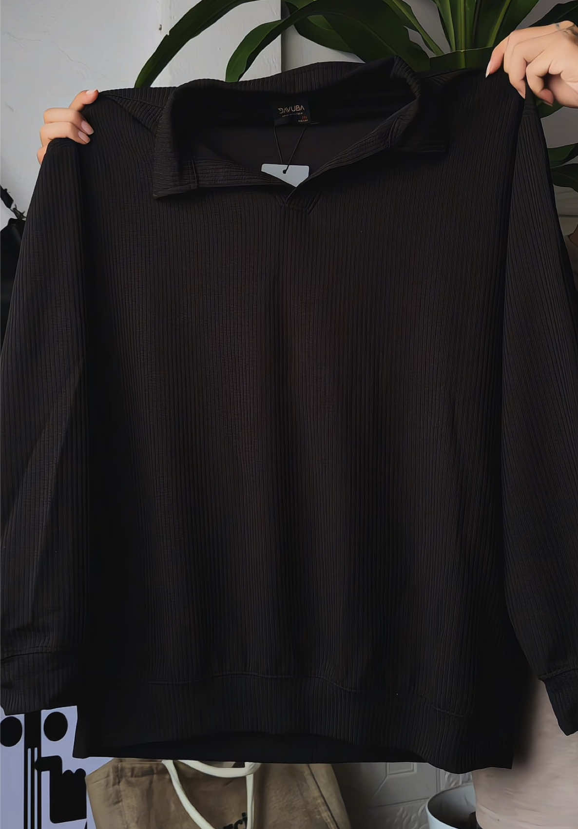 DAVUBA I Áo thun tăm cổ V trụ #aothudong #minhtuyenreview98 #aothuntam #davuba #outfit 